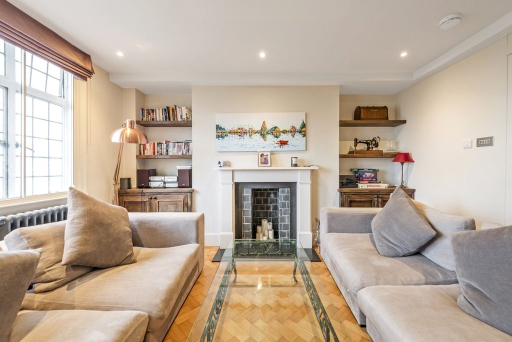 Property photo 2 of 8 Photo 8