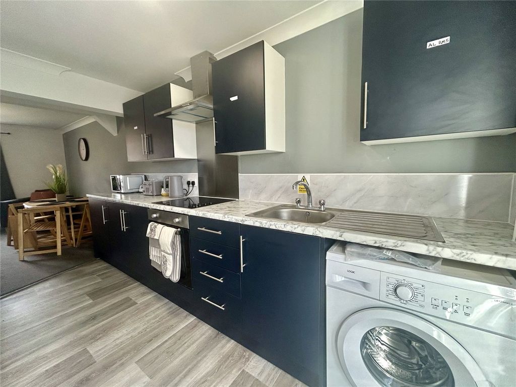 Property photo 2 of 13 Picture No. 02