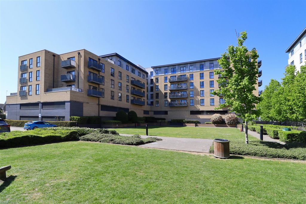 Property photo 1 of 17 Front