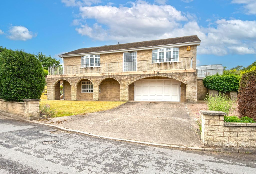 Property photo 1 of 19