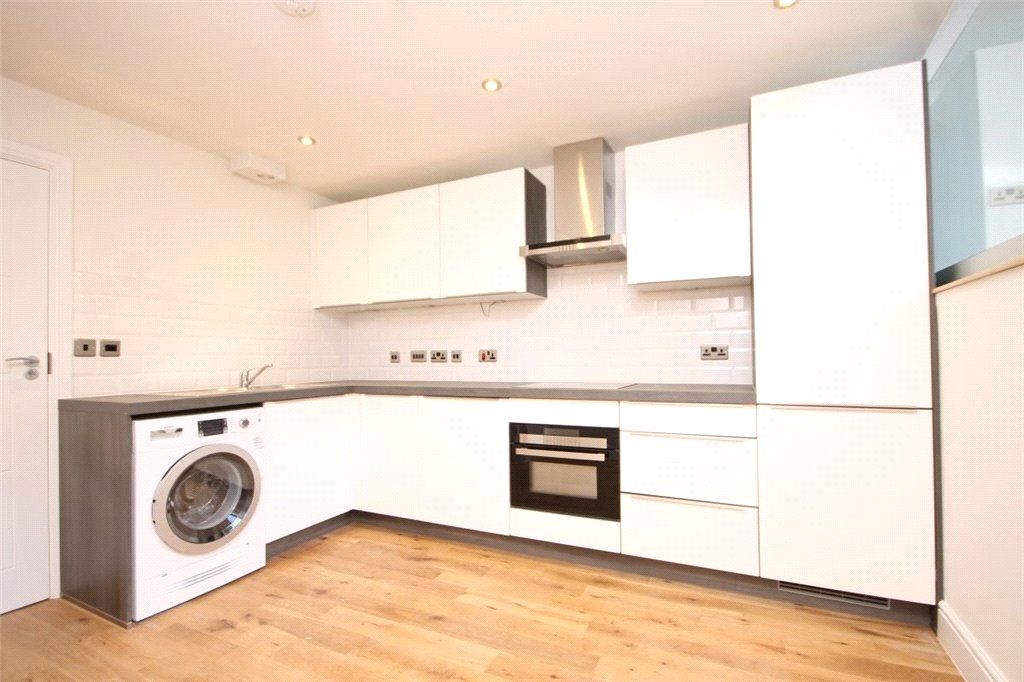 Property photo 2 of 23 Picture No. 06