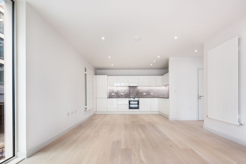 Property photo 1 of 15 Photo 3