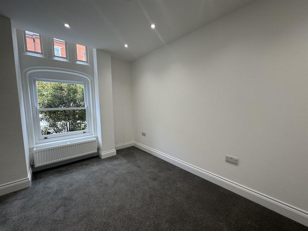 Property photo 3 of 4 Image006.Jpg