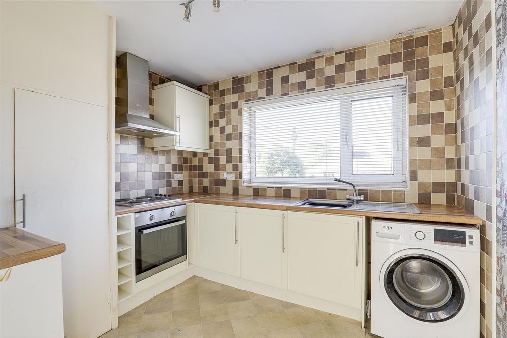 Property photo 2 of 11 33911.Jpg