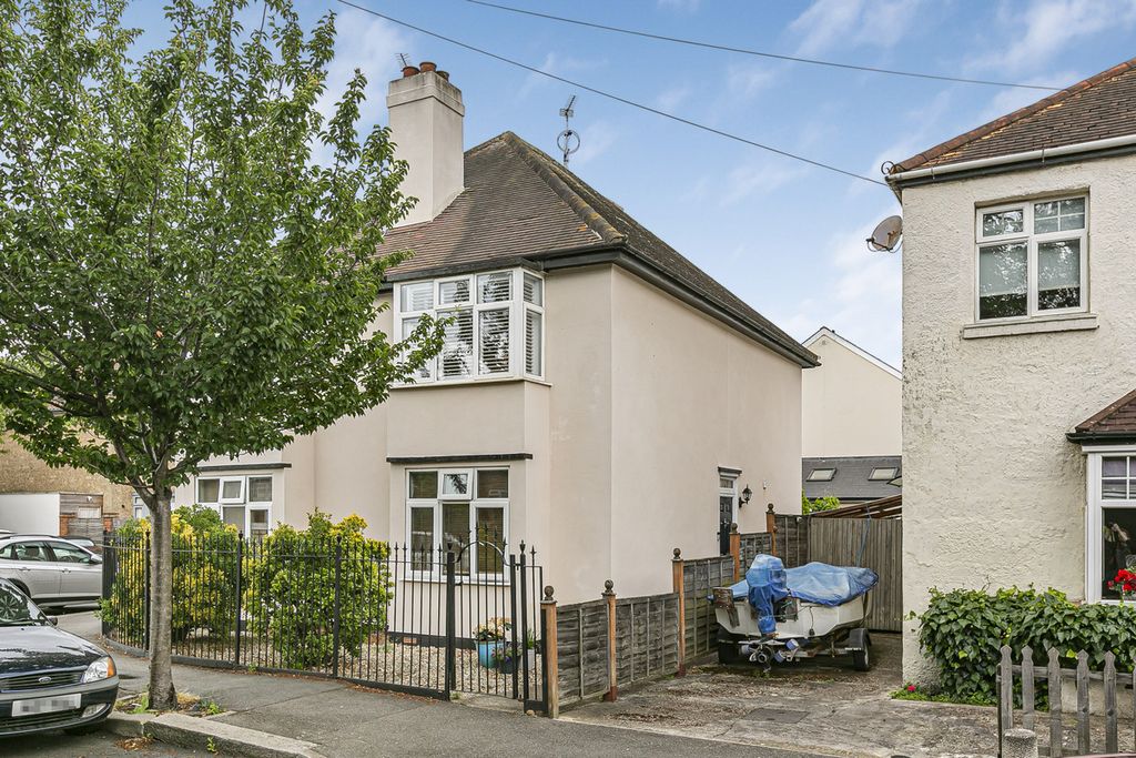Property photo 3 of 10