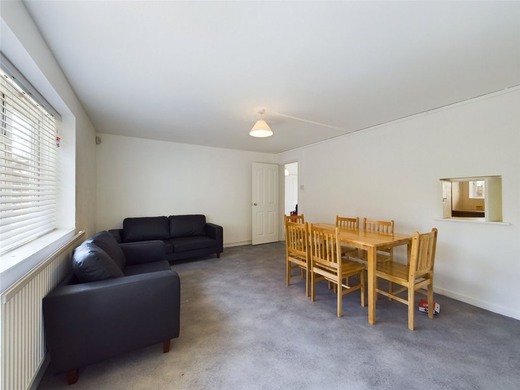 Property photo 3 of 10 Picture No. 01