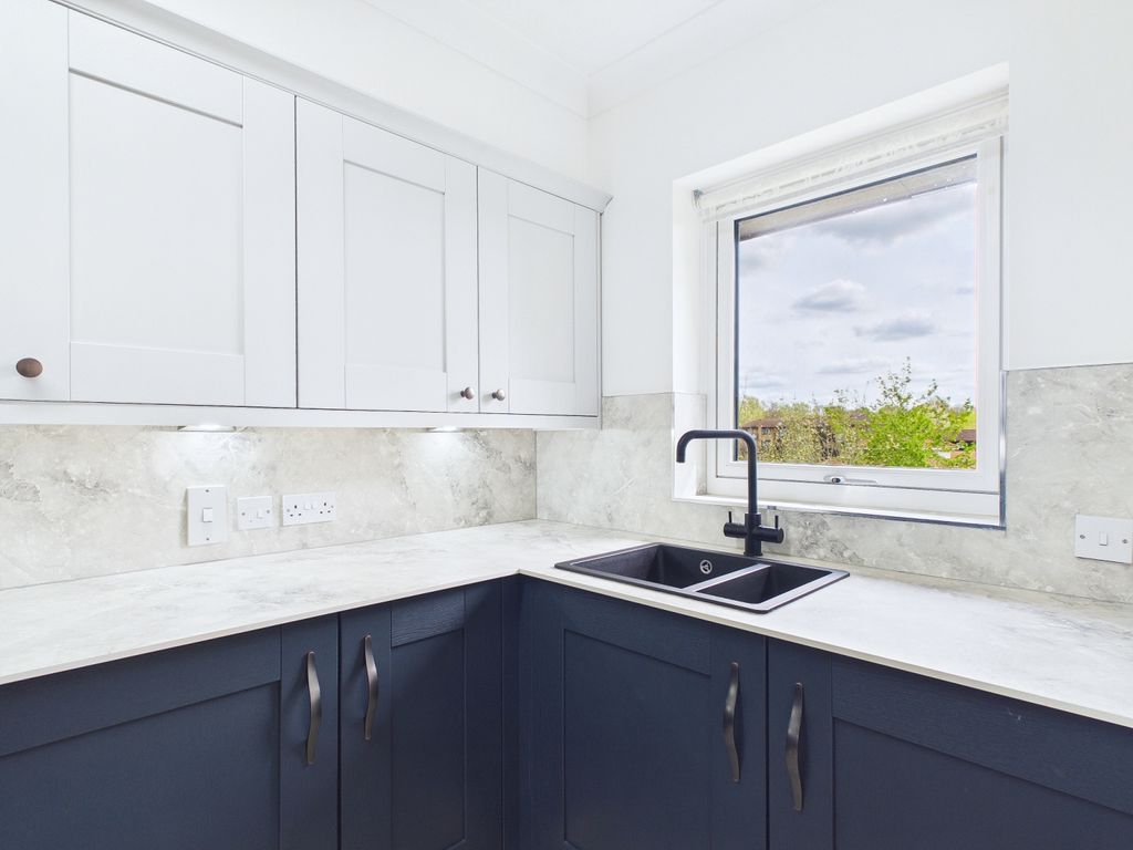 Property photo 2 of 12 Cam01909G0-Pr0490-Still011