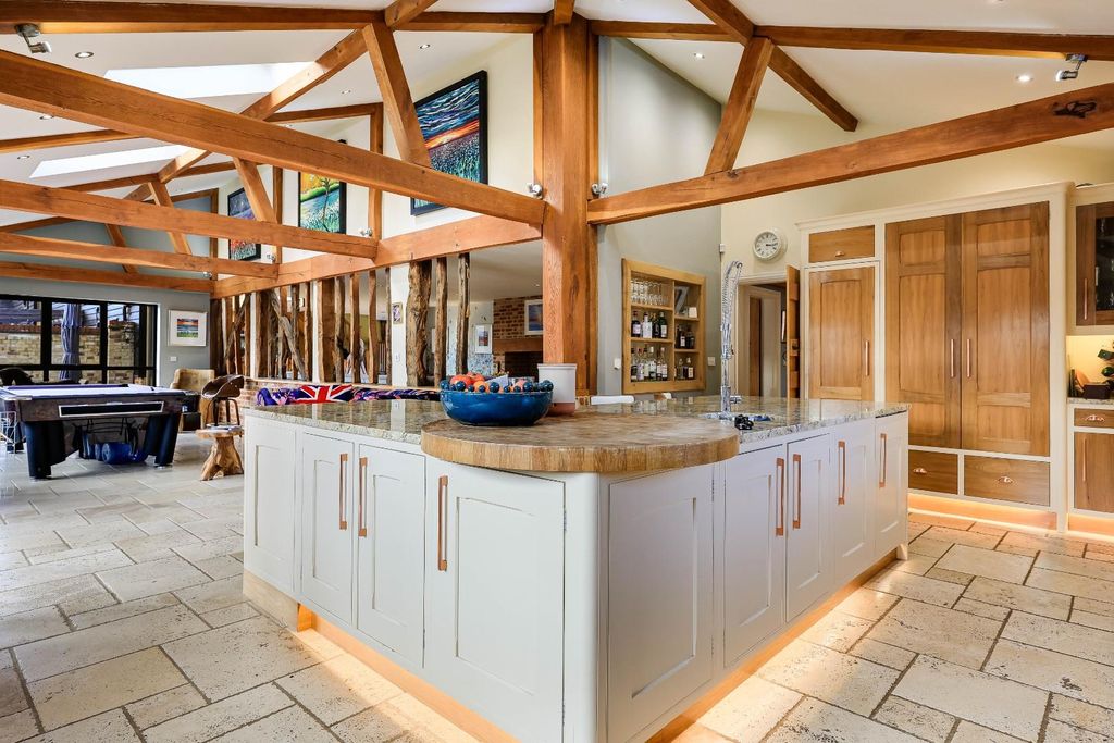 Property photo 3 of 26 Img (23).Jpg