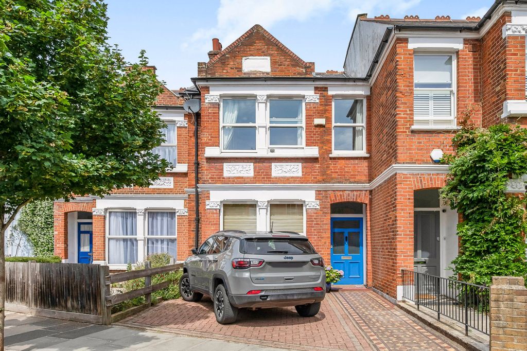 Property photo 2 of 16