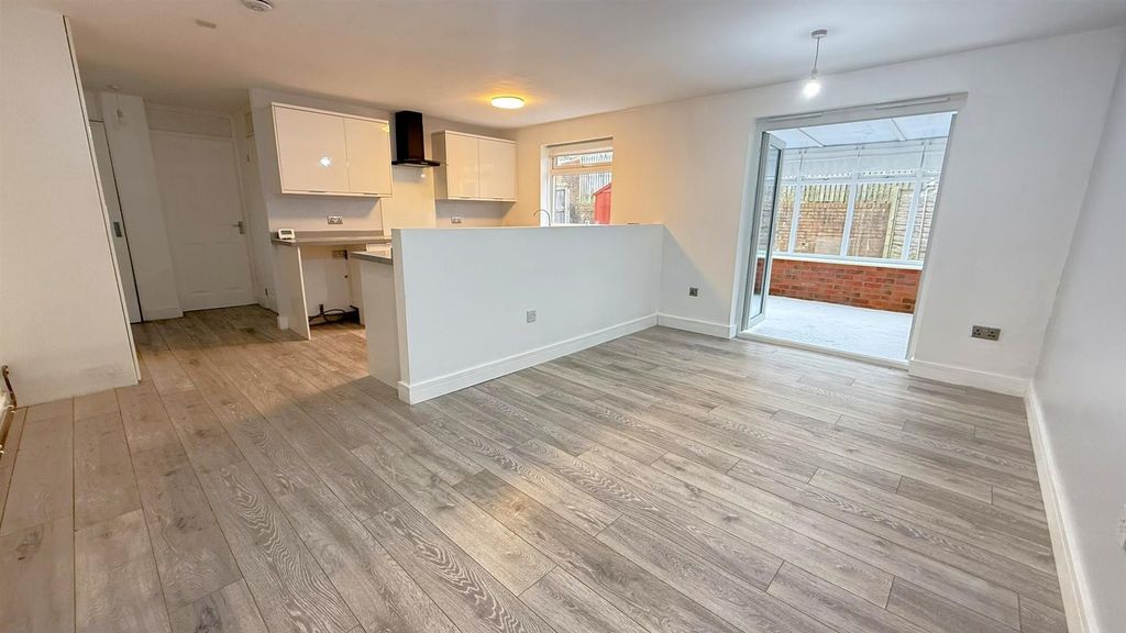 Property photo 2 of 11 9.Jpeg