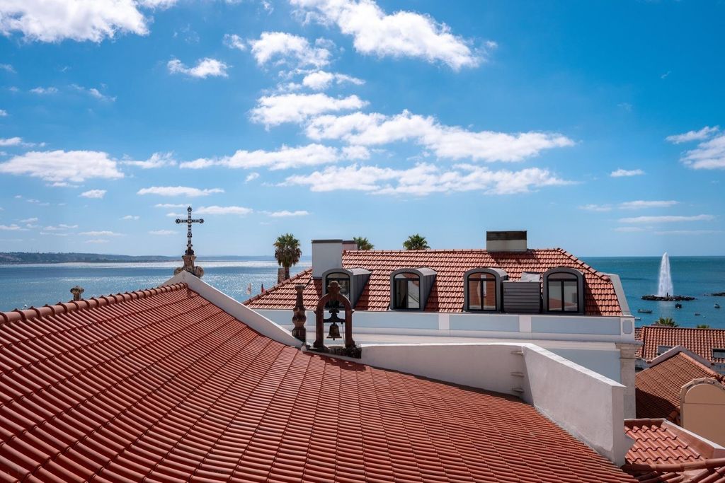 Property photo 1 of 27 A One-Of-A-Kind Loft In Paço De Arcos