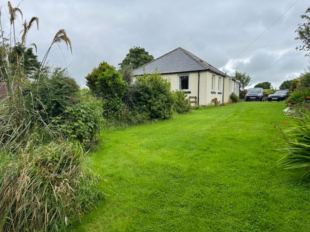 Property photo 3 of 28