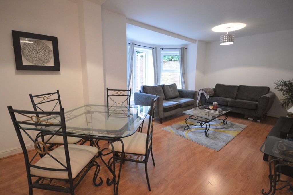 Property photo 2 of 11 Lounge/Dining Room