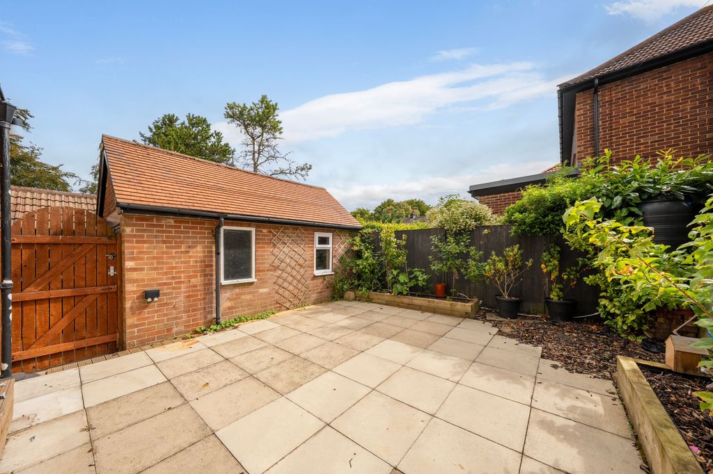 Property photo 3 of 16