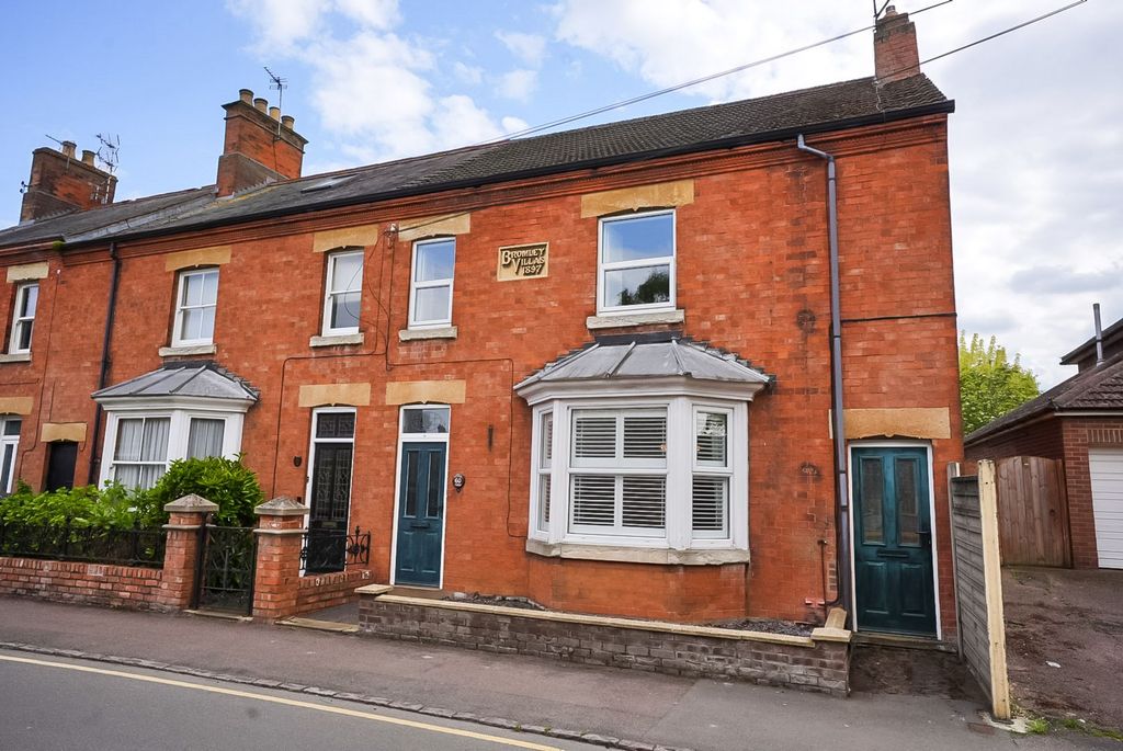 Property photo 1 of 28