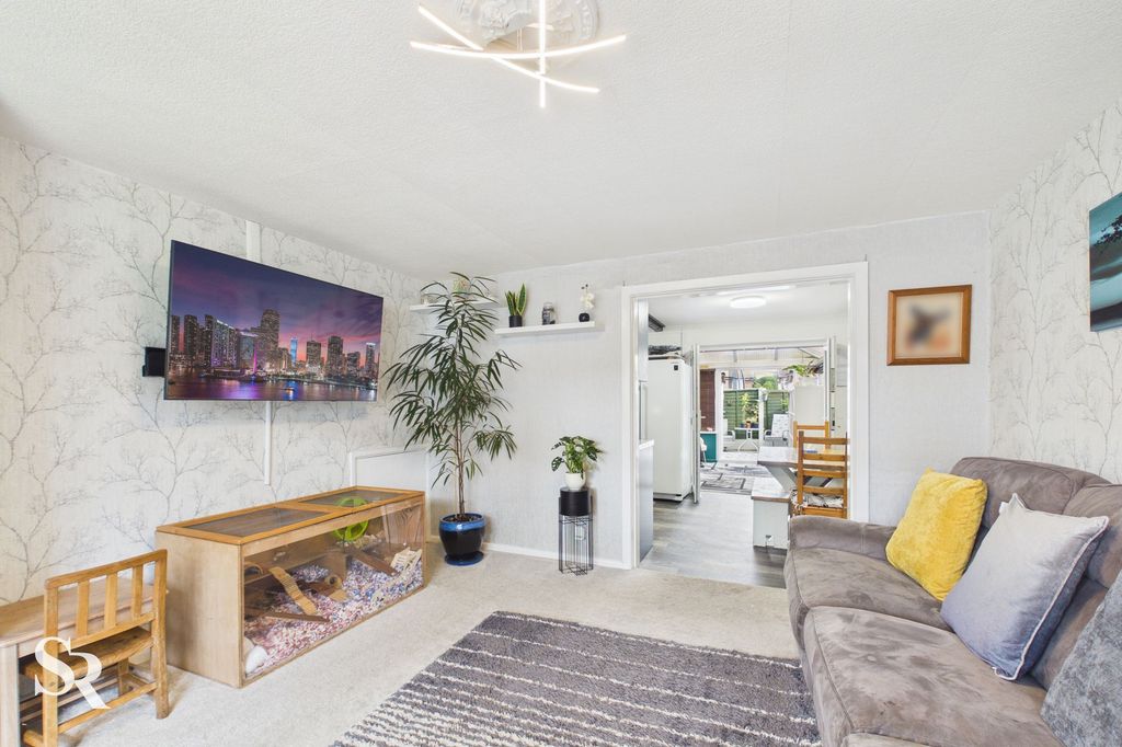 Property photo 2 of 30
