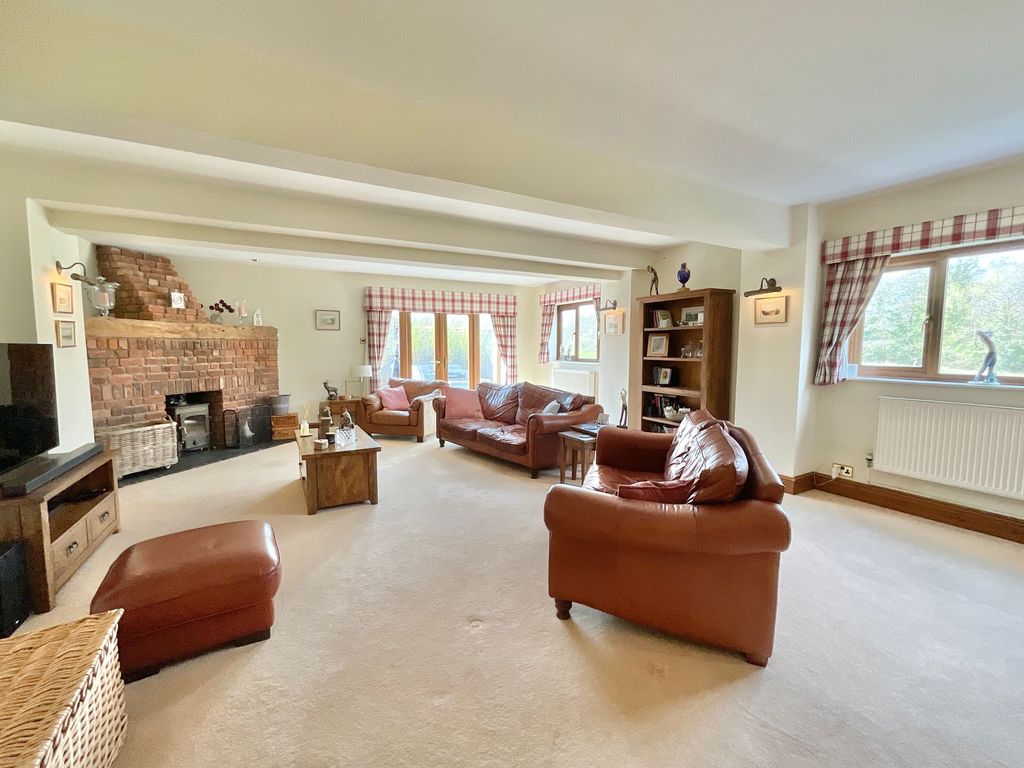 Property photo 3 of 35