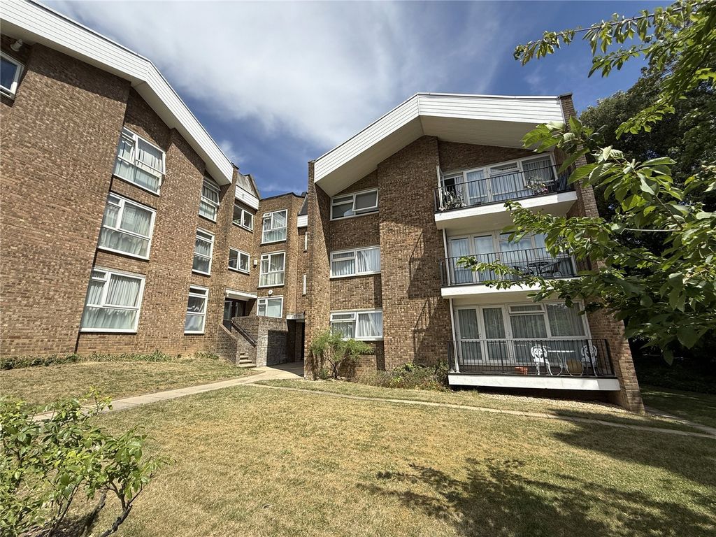 Property photo 1 of 19 Picture No. 32