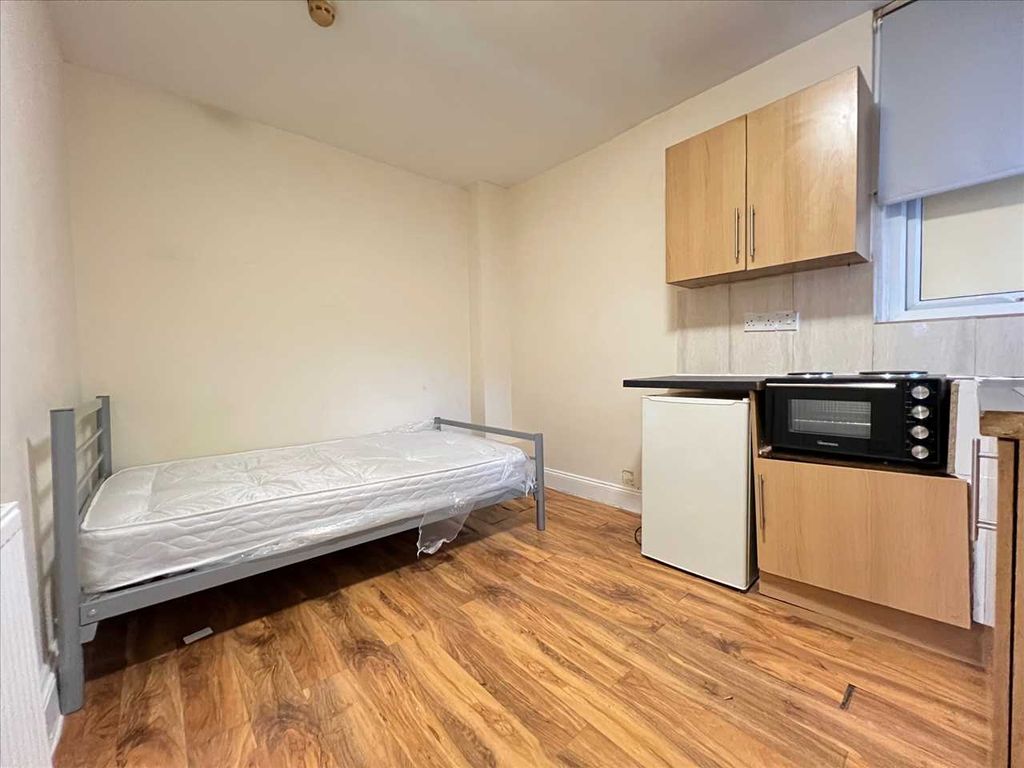 Property photo 1 of 5 Main Picture