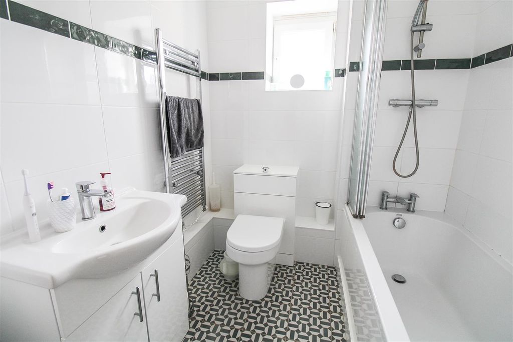 Property photo 3 of 8 Img_6490.Jpg