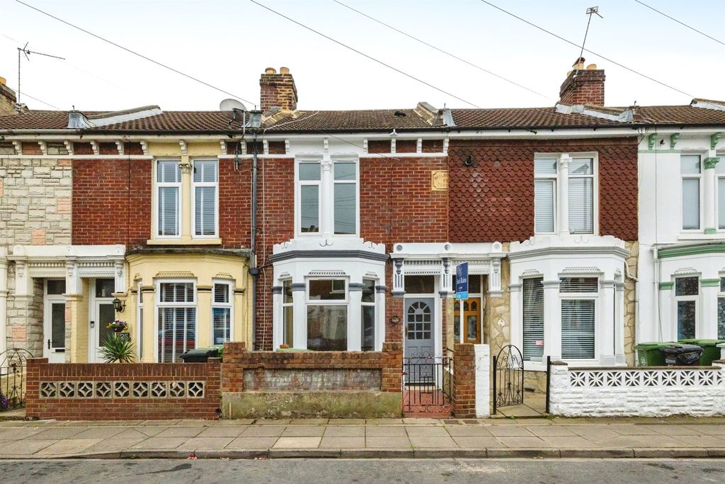 Property photo 1 of 17
