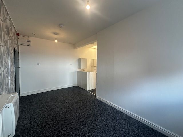 Property photo 3 of 17 Image
