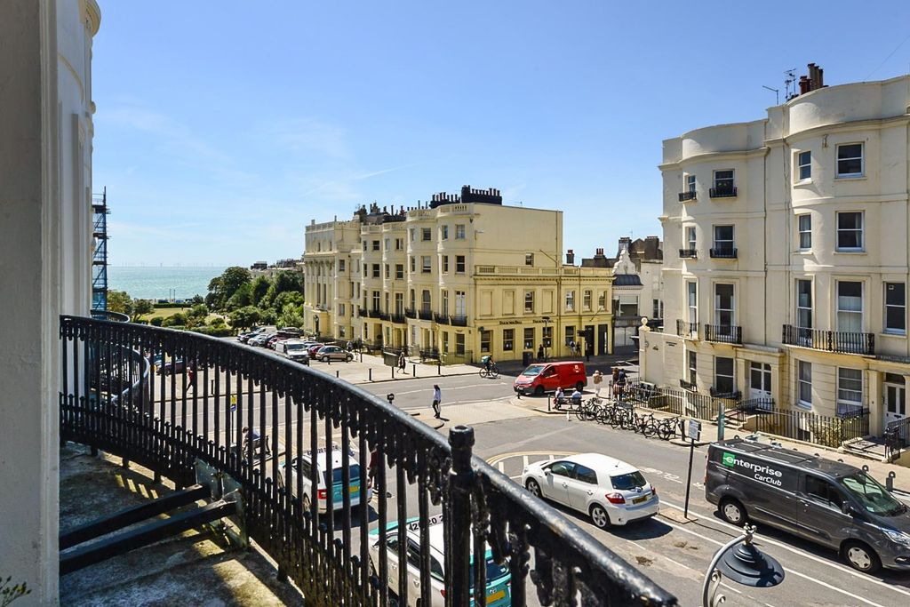 Property photo 1 of 7 Balcony.Jpg