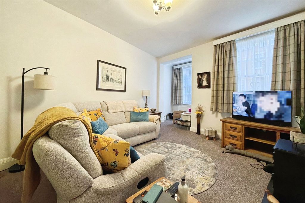 Property photo 2 of 11 Picture No. 05