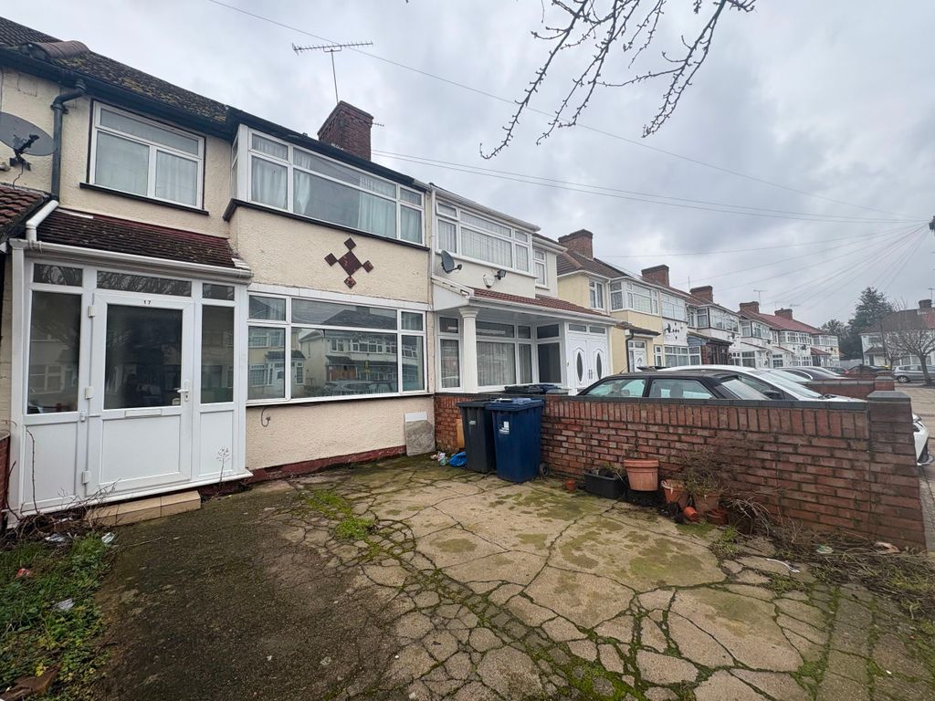 Property photo 2 of 18