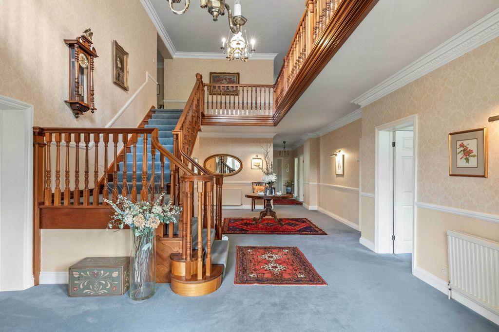 Additional image 8 of 6 bed detached house for saleGreenway, Hutton Mount, Brentwood CM13