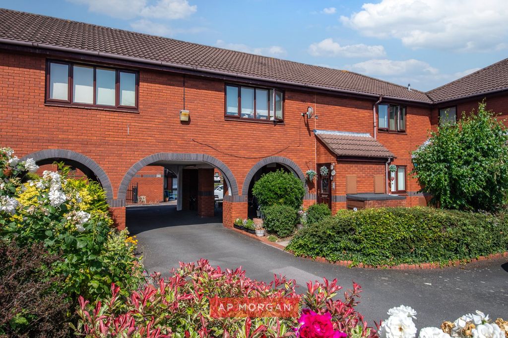 Property photo 1 of 10 Picture No. 05