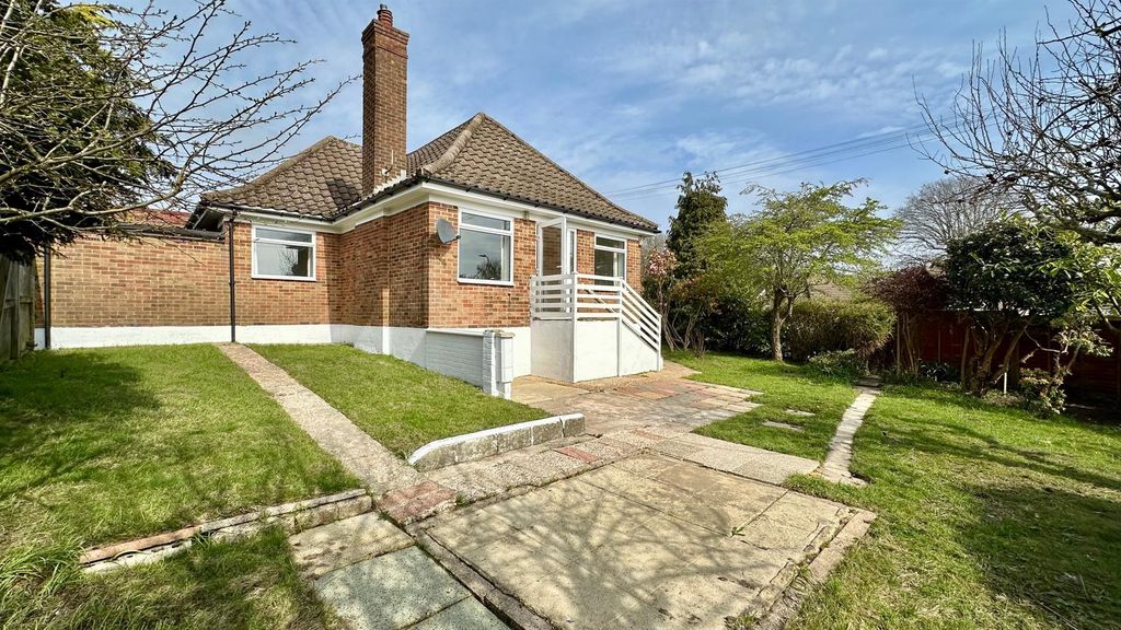 Property photo 2 of 26