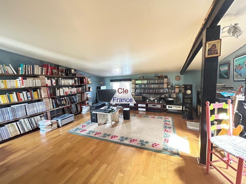 Property photo 3 of 10