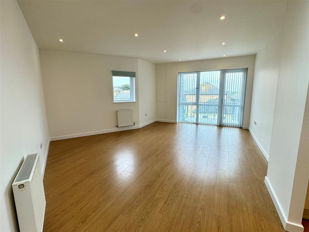 Property photo 2 of 12 10 Tre Lowen Lounge