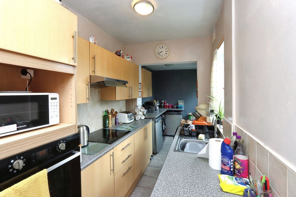 Property photo 2 of 17 Photo
