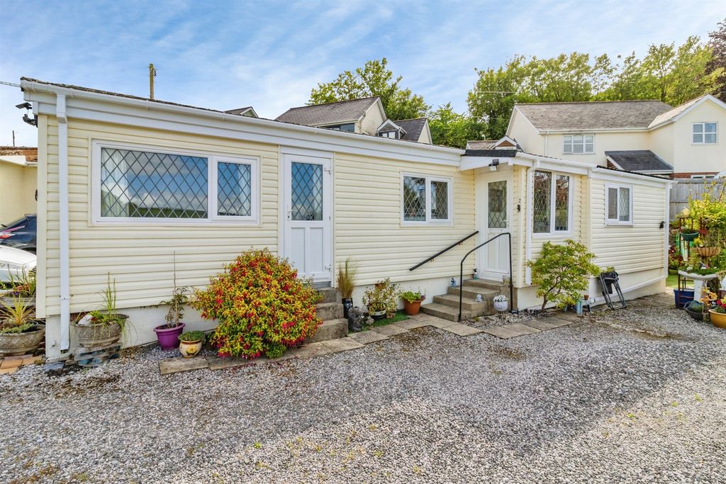 Property photo 1 of 23