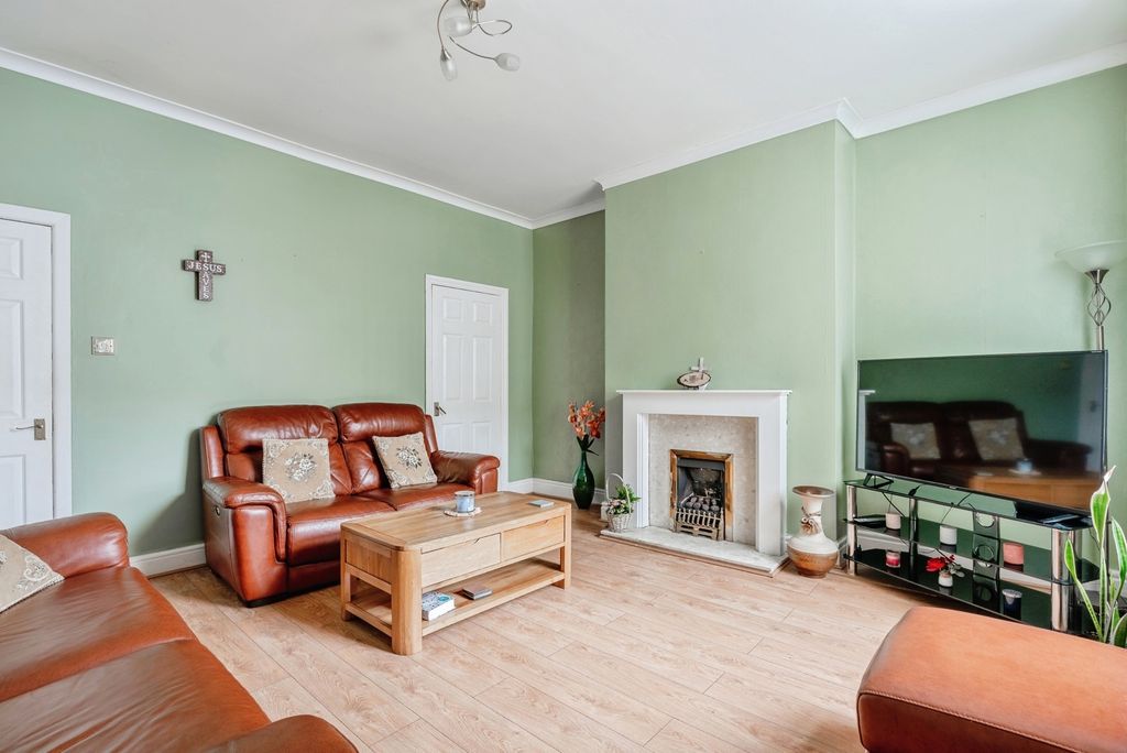 Property photo 2 of 20 Pbox-Img.Jpg