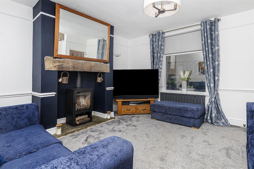 Property photo 2 of 36 Living Room