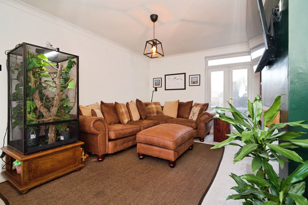 Property photo 3 of 24