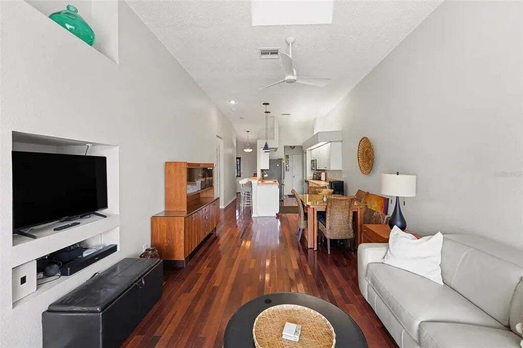Property photo 2 of 18 <Alttext/>