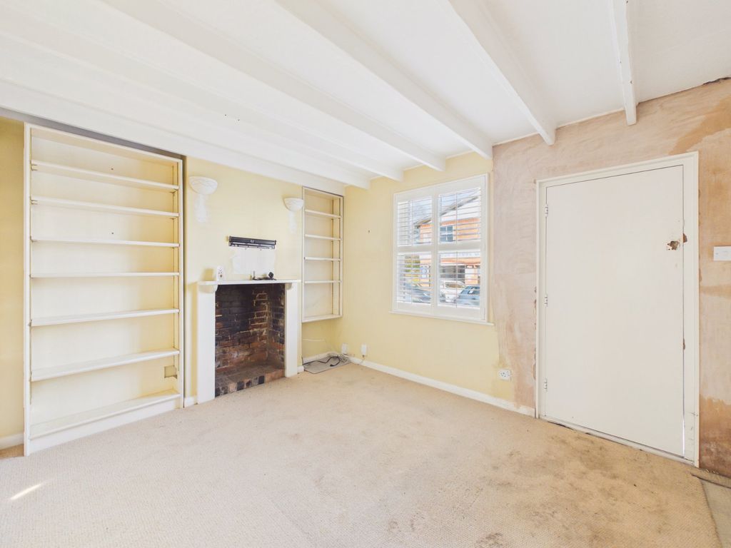 Property photo 3 of 12 Living Room