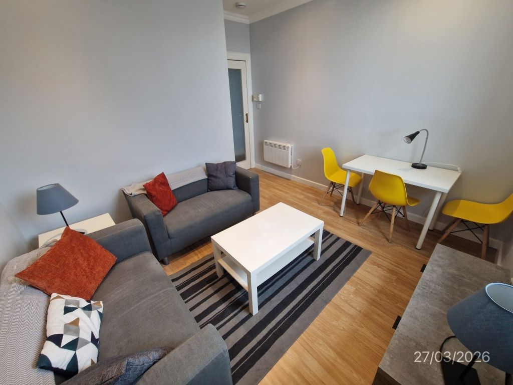 Property photo 2 of 9 Lounge (2)