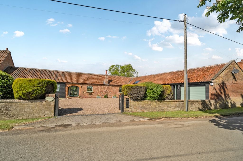 Property photo 1 of 34 1464136-23-6A05c87Ece575