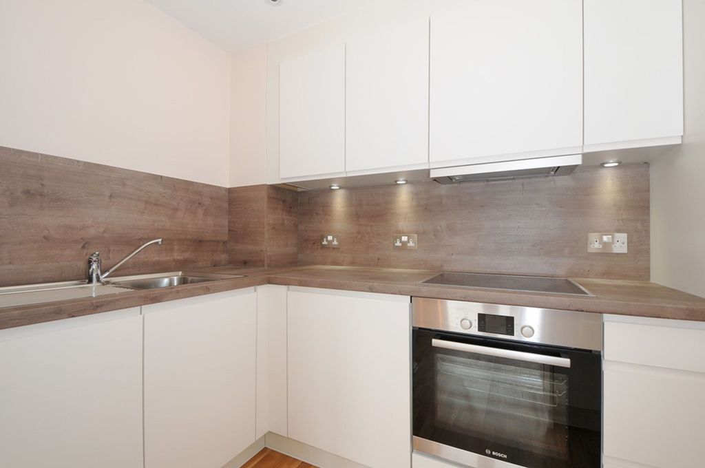 Property photo 1 of 8 Kitchen