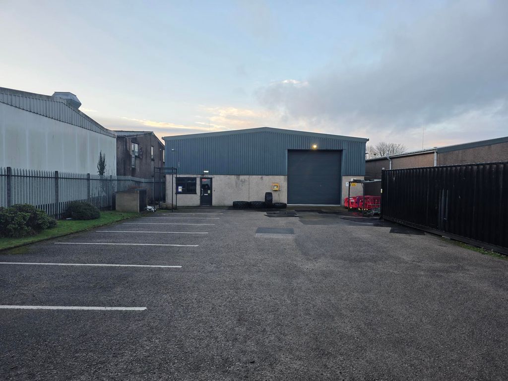 Property photo 1 of 8