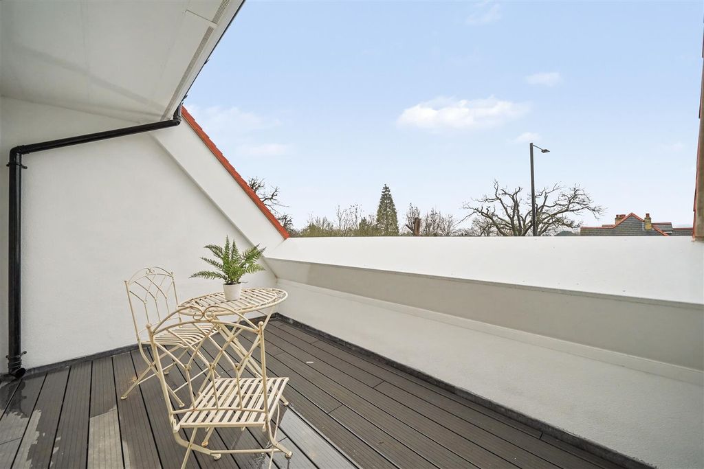 Property photo 3 of 14 2.Jpg