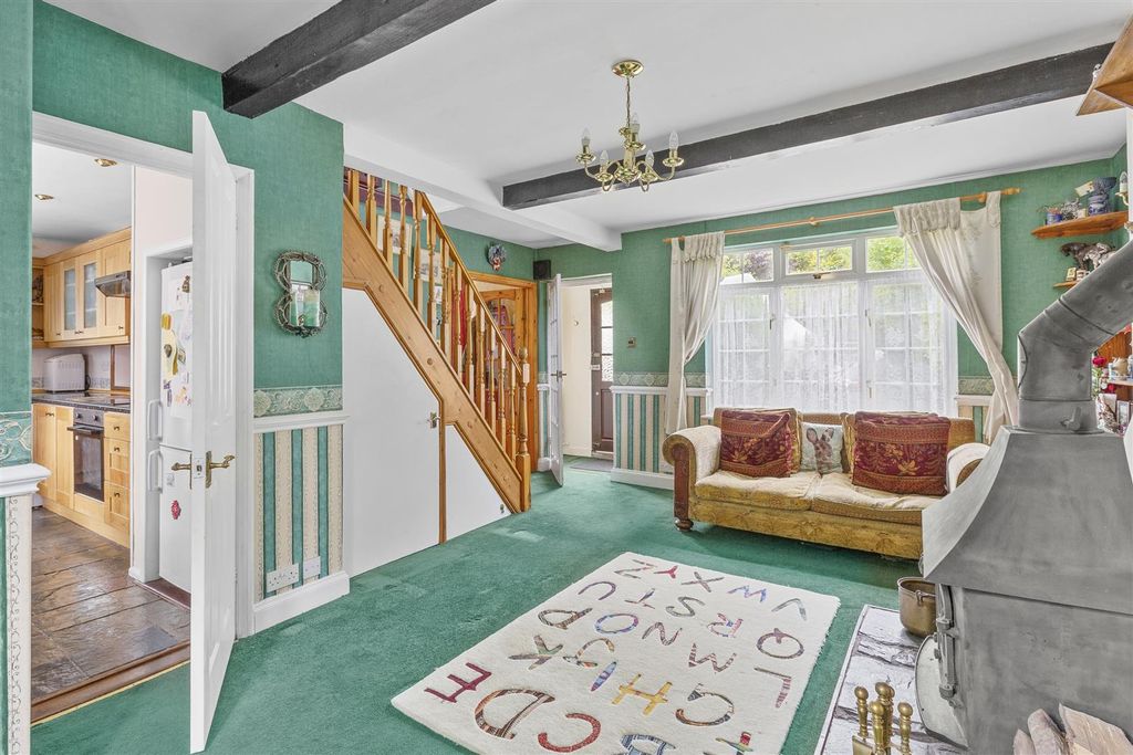 Property photo 3 of 17 Living Room