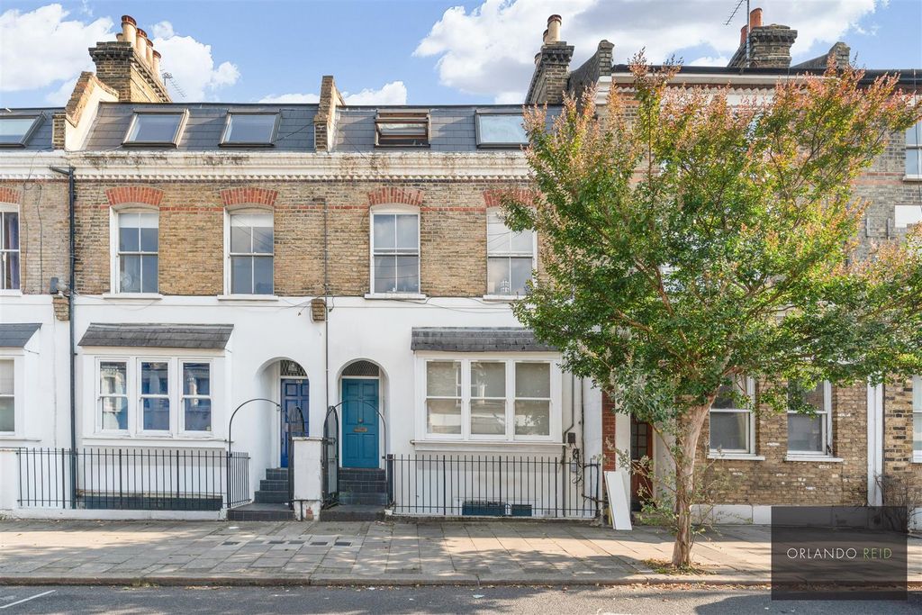 Property photo 2 of 10 Flat 4, 146 Landor Road Sw9 9Ja-1.Jpg