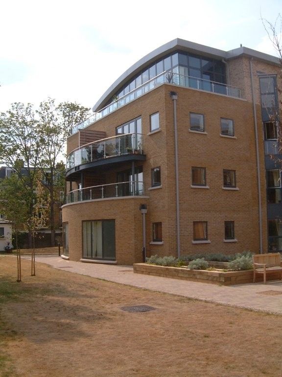 Property photo 2 of 9