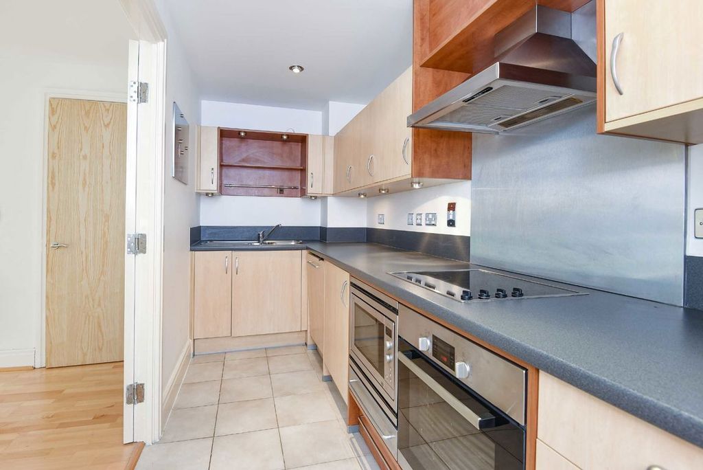 Property photo 2 of 7